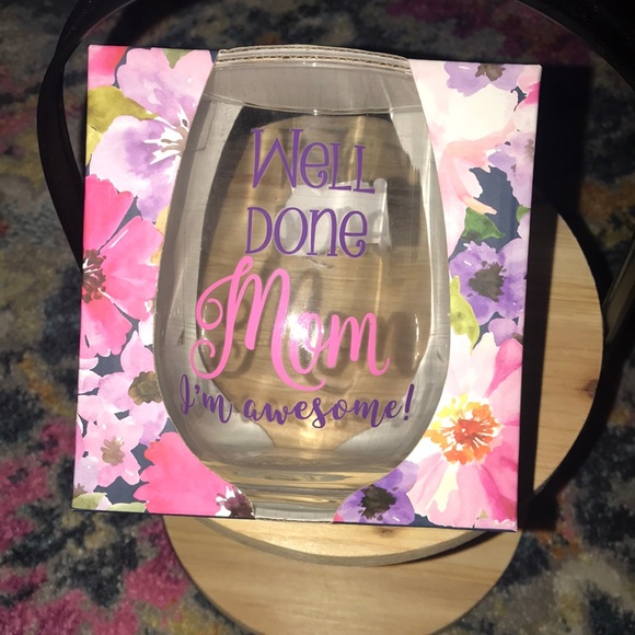 NWT Wine Glass for Mom - Picture 2 of 6